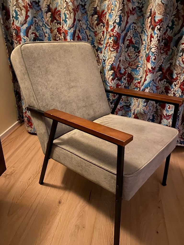 Woood Sally stoel fauteuil, Ophalen, Gebruikt, Stof, Eén
