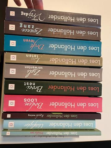 Loes den Hollander - 11 Boeken beschikbaar voor biedingen