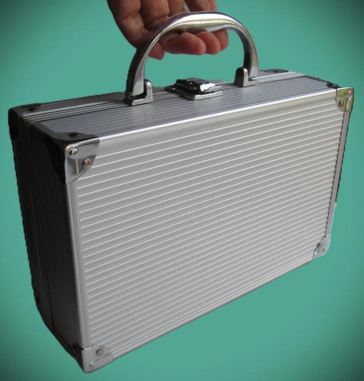 Beautycase~Zilver kleur Make up koffer~Reis koffertje Make, Sieraden, Tassen en Uiterlijk, Beautycases, Zo goed als nieuw, Hardcase