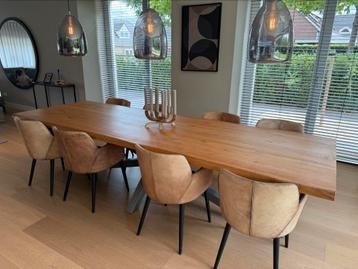 tafel van Goossens 320cm lang en 108cm breed beschikbaar voor biedingen