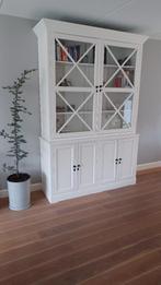 Witte robuuste kruiskast/servieskast landelijk, Huis en Inrichting, Kasten | Buffetkasten, Ophalen, Glas, 150 tot 200 cm, Landelijk brocant