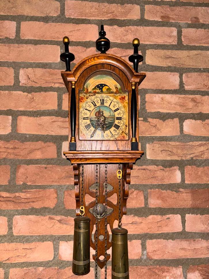 Antieke Wandklok met Maanfase & Bloemmotief, Antiek en Kunst, Antiek | Klokken, Ophalen