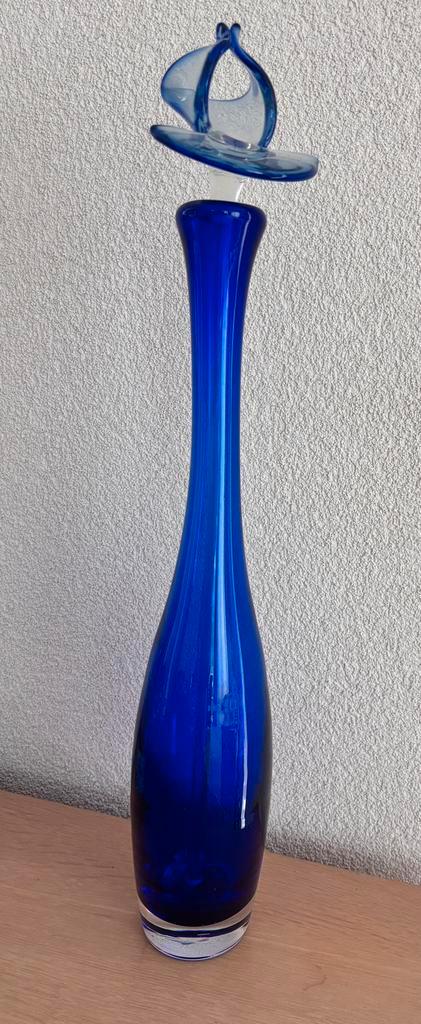 Prachtige blauwe stijlvolle glazen vaas. Met los inzetstuk., Antiek en Kunst, Antiek | Vazen, Ophalen