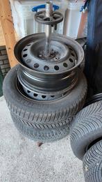 4X STALEN VELGEN MET VREDESTEIN 205/55 en 205/60 M+S BANDEN, Ophalen, Gebruikt