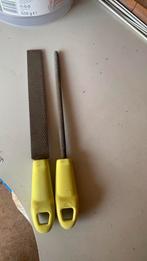 2 Raspen met Gele Handvatten ook per stuk te koop izgs, Doe-het-zelf en Verbouw, Gereedschap | Handgereedschap, Ophalen of Verzenden