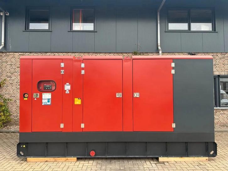 Doosan Mecc Alte Spa 680 kVA Silent generatorset as New Demo, Zakelijke goederen, Machines en Bouw | Aggregaten, Ophalen of Verzenden