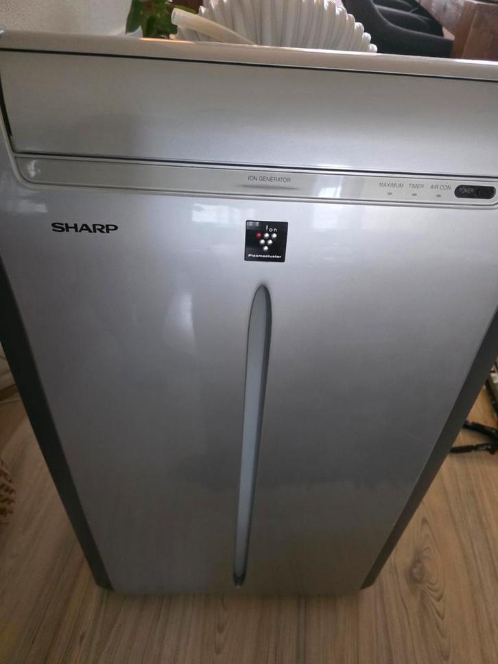 Sharp Mobiele Airco P10 2.5 KW, Witgoed en Apparatuur, Airco's, Gebruikt, Mobiele airco, Minder dan 60 m³, 3 snelheden of meer