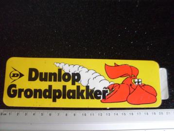 sticker dunlop grondplakker logo D autobanden banden  beschikbaar voor biedingen