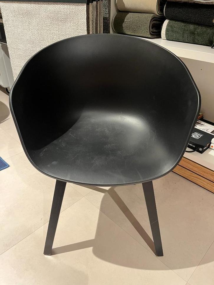 Hay - AAC22 Chair - Black shell - Black base, Huis en Inrichting, Stoelen, Gebruikt, Eén, Hout, Kunststof, Zwart, Ophalen