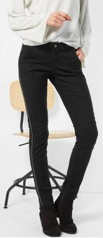 Street One Lucia stretch broek met zilvere streep mt 44/32, Kleding | Dames, ., Zwart, Nieuw, Ophalen of Verzenden
