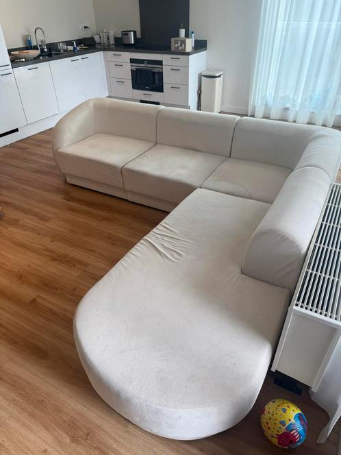 Naduvi Miley Hoekbank Beige Velvet, Huis en Inrichting, Banken | Bankstellen, Gebruikt, Hoekbank, Vierpersoons of meer, 200 tot 250 cm