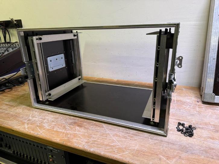 Flightcase 6U 19" inch rack shockmount / geveerd, Muziek en Instrumenten, Behuizingen en Koffers, Gebruikt, Overige instrumenten