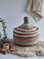 Afrikaans Zeegras Mandje handgemaakt en fairtrade Senegal, Huis en Inrichting, Woonaccessoires | Schalen en Manden, Mand, Rond