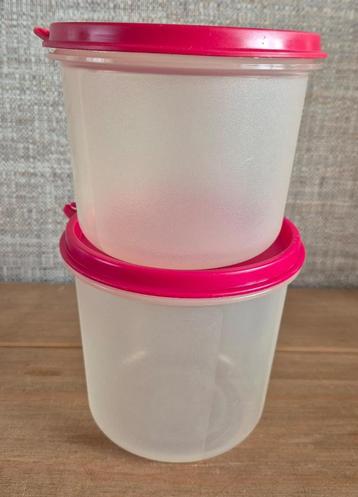 Tupperware Bakjes 550ML Rood deksel / 650ML Roze deksel beschikbaar voor biedingen