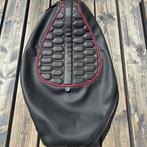 Zadelhoes Piaggio Zip RS rood custom buddydek, Piaggio, Info@jynkx.com, Jynkx, Nieuw