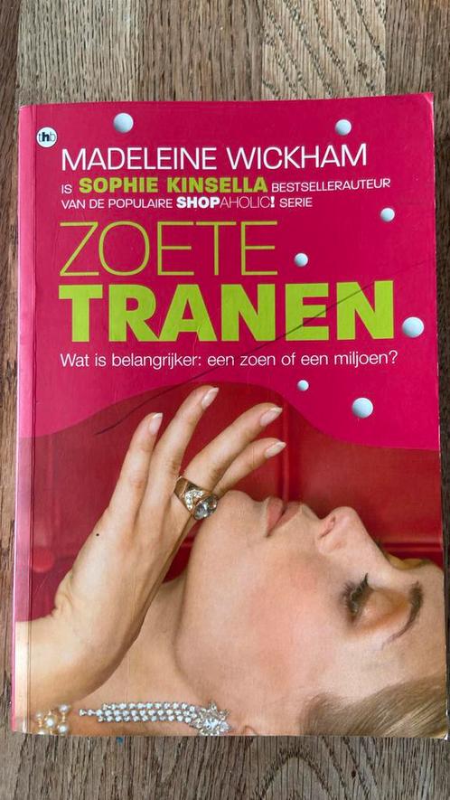 Madeleine Wickham / Sophie Kinsella - Zoete tranen, Boeken, Chicklit, Gelezen, Ophalen of Verzenden