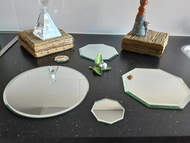 Div. MATEN SPIEGELGLAS  + 2 × BAMBOE PLATEAU, Huis en Inrichting, Woonaccessoires | Spiegels, Zo goed als nieuw, Minder dan 50 cm