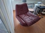 Desing stoel met lederen kussen en voetbank, Ophalen of Verzenden, Zo goed als nieuw