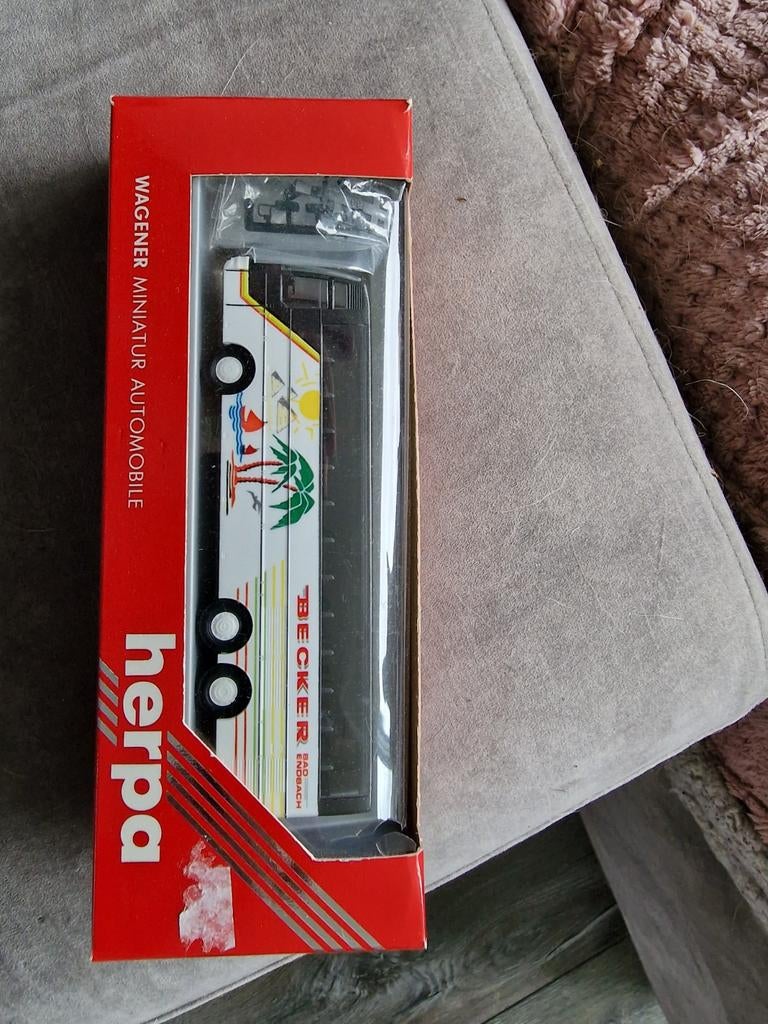 Herpa Miniatuur touringcar - Becker Bad Endbach, Overige merken, 1:50 of kleiner, Overige typen, Nieuw