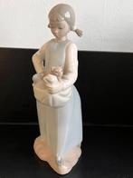 NAO (Lladro) beeldje, Ophalen of Verzenden, Zo goed als nieuw, Mens