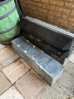 Bigfoots + stapelsteen, Ophalen, Zo goed als nieuw