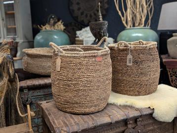 Rieten manden handgemaakte waterhyacint meubels en decoratie beschikbaar voor biedingen