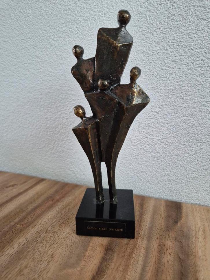 Corry Ammerlaan - Samen staan we sterk, Antiek en Kunst, Kunst | Beelden en Houtsnijwerken, Ophalen of Verzenden