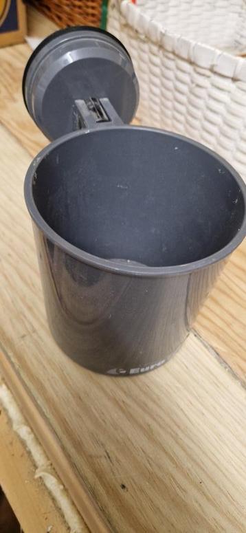 Eurotrail houder met zuignap beschikbaar voor biedingen