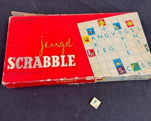 Scrabble jeugd. Gezelschapsspel. €4,99, Hobby en Vrije tijd, Gezelschapsspellen | Bordspellen, Ophalen of Verzenden