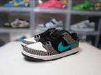 Nike SB Dunk Low - Atmos Elephant (2020) 42.5, Kleding | Heren, Schoenen, Ophalen of Verzenden, Nieuw, Overige kleuren