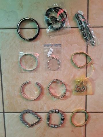ARMBANDEN allerlei beschikbaar voor biedingen