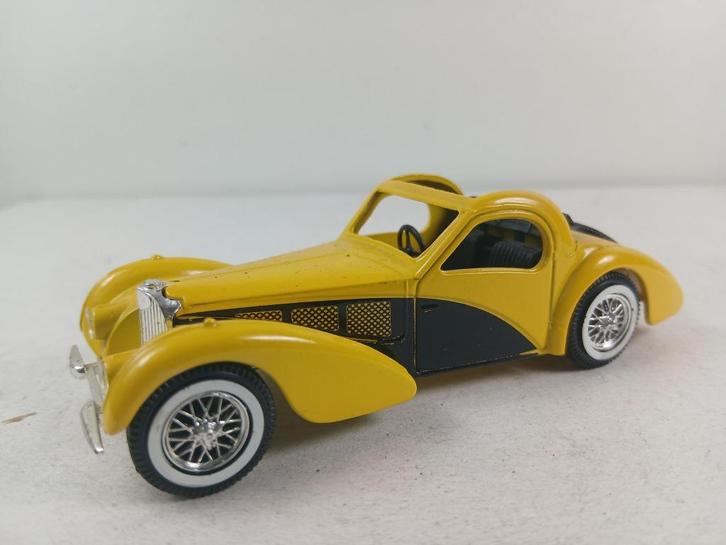 solido 1/43 bugatti 57s, Hobby en Vrije tijd, Modelauto's | 1:43, Zo goed als nieuw, Auto, Overige merken, Ophalen of Verzenden