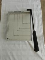Nedis paper cutter/ papiersnij apparaat, Ophalen of Verzenden, Zo goed als nieuw, Overige thema's, Pons of Mal