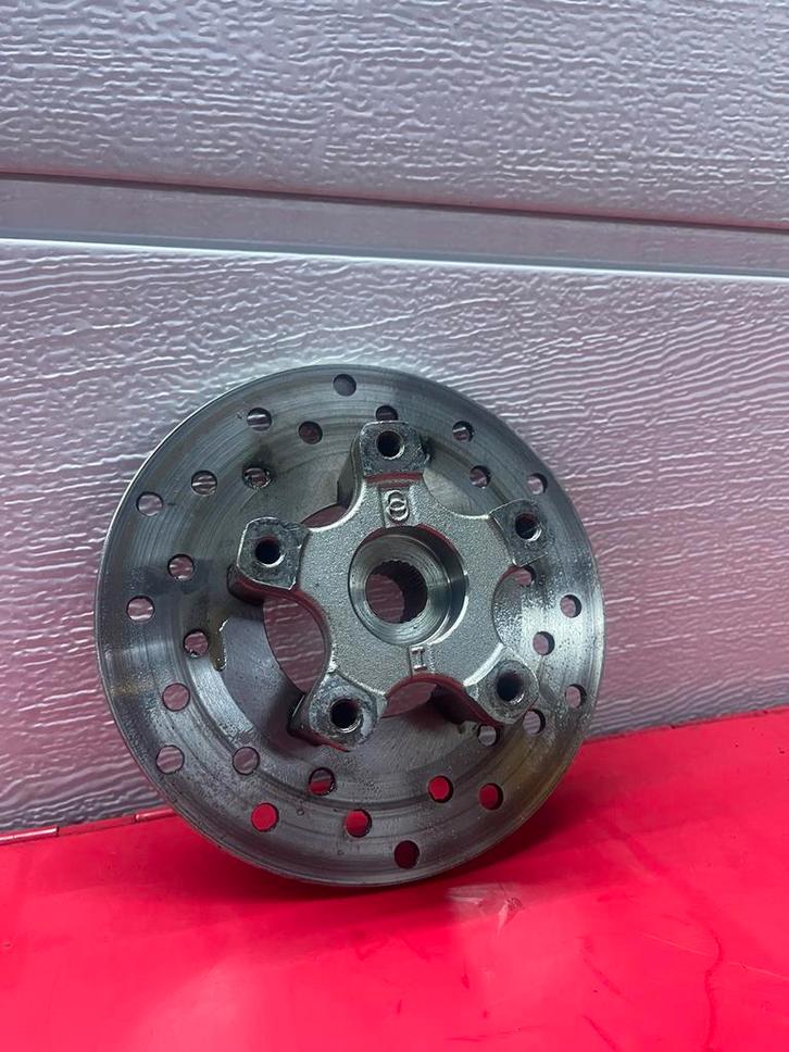 Naaf / Achterwielnaaf 50/70cc Gilera Runner, Fietsen en Brommers, Brommeronderdelen | Algemeen, Gebruikt, Blok, Ophalen of Verzenden