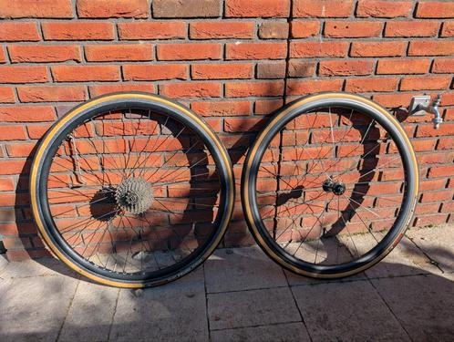 Handgespaakte Wielset met DT Swiss 350 naven, Fietsen en Brommers, Fietsonderdelen, Gebruikt, Racefiets, Wiel, Ophalen