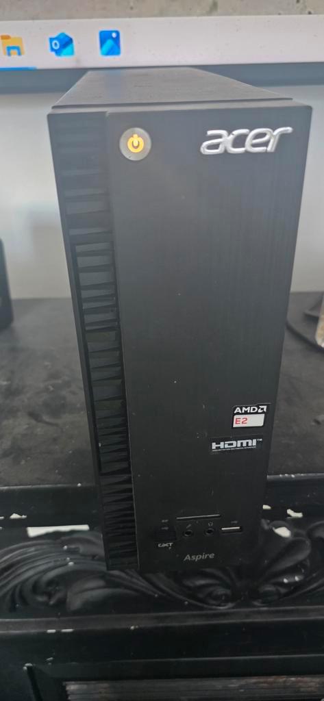 Acer Aspire Desktop PC - AMD E2, Computers en Software, Desktop Pc's, Gebruikt, Onbekend, HDD, Minder dan 4 GB, Ophalen