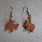 Oorbellen met houten paardjes, Ophalen of Verzenden, Nieuw, Bruin, Overige materialen