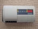 Zonnepanelen Regelaar 12-24 volt-25 ampere Merk Atersa -Leo1, Ophalen of Verzenden, Nieuw