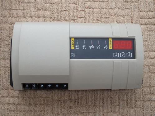 Zonnepanelen Regelaar 12-24 volt-25 ampere Merk Atersa -Leo1, Caravans en Kamperen, Camper-accessoires, Nieuw, Ophalen of Verzenden