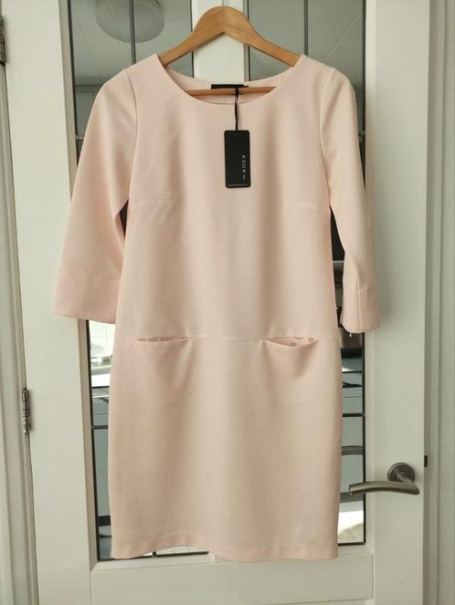Nieuwe jurk van Aqua maat S, Kleding | Dames, Jurken, Zo goed als nieuw, Maat 36 (S), Blauw, Boven de knie, Ophalen of Verzenden