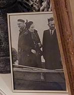 Oud fotolijstje met bolglas foto- lijst, Antiek en Kunst, Ophalen of Verzenden