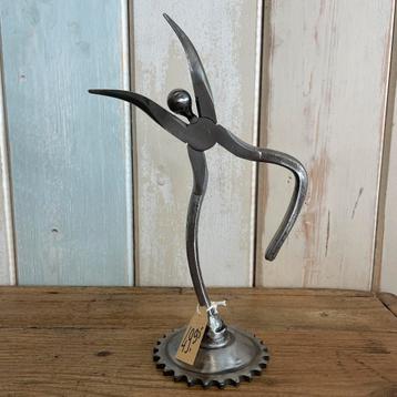 Metal-Art Upcycling-  Danseres/ballerina  beschikbaar voor biedingen