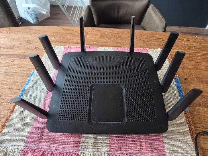 Linksys EA9500 V2 Router - Zo goed als nieuw!, Computers en Software, Routers en Modems, Zo goed als nieuw, Router, Ophalen of Verzenden