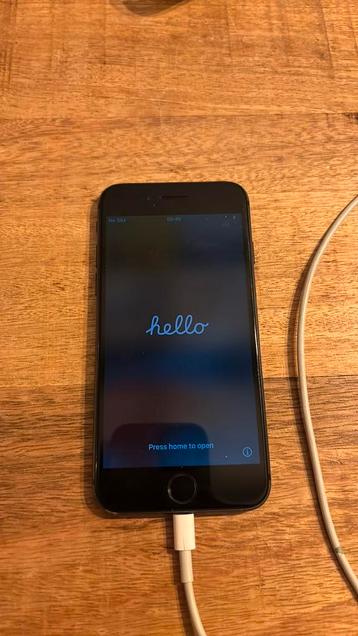 Iphone 8 Zwart 64 GB beschikbaar voor biedingen
