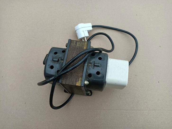 Omvormer 110v/220v Seeburg enz (Div) jukebox, Verzamelen, Automaten | Jukeboxen, Gebruikt, Seeburg, 1950 tot 1960, Verzenden