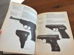 Oorlog Boek Fact files of world war 2 €5, Ophalen of Verzenden, Gelezen
