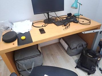 Eikenhouten bureau