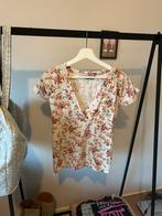 V-hals top van king louie maat L, Kleding | Dames, Tops, Beige, Maat 42/44 (L), Ophalen of Verzenden, Zo goed als nieuw