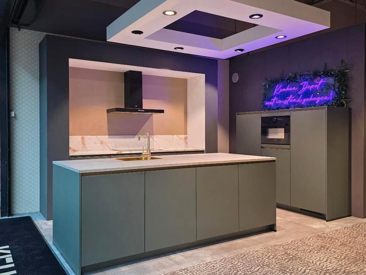 BLACK FRIDAY Luxe greeploze groene keuken met goude accenten, Huis en Inrichting, Keuken | Complete keukens, Nieuw, Overige typen