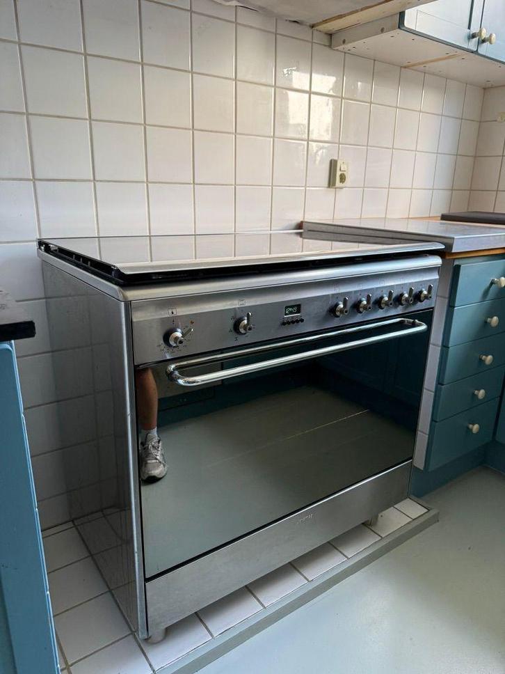 SMEG gasfornuis met oven, Witgoed en Apparatuur, Fornuizen, Gebruikt, Vrijstaand, Gas, 5 kookzones of meer, 90 tot 95 cm, 60 cm of meer
